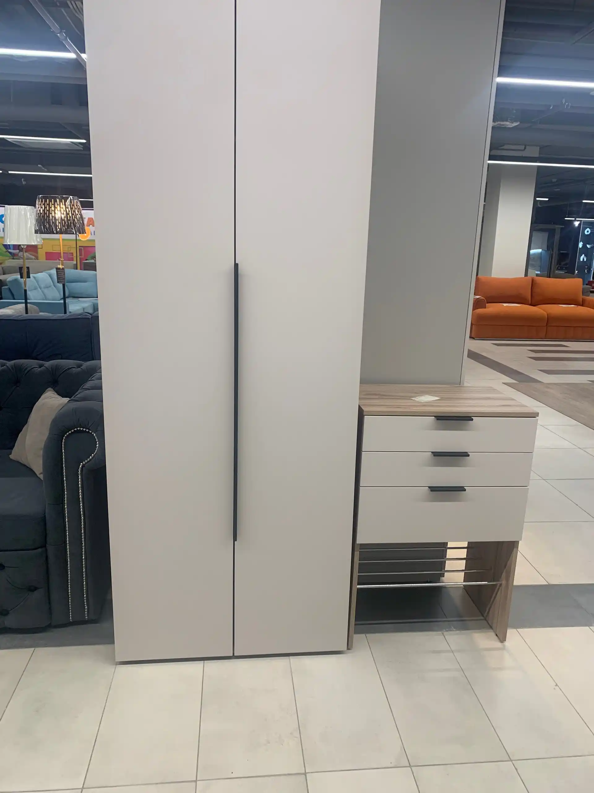 Шкафы и комодные обувницы в прихожую