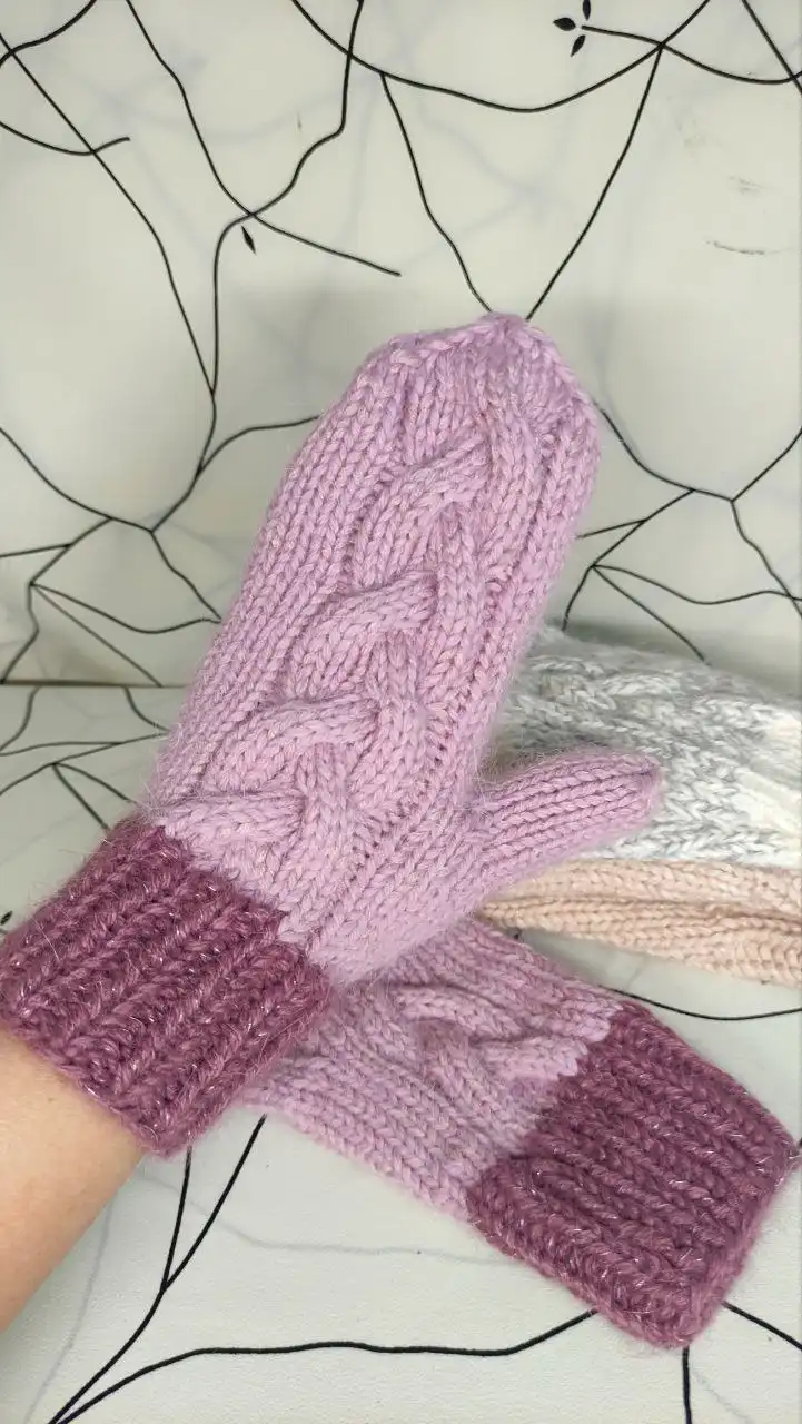 Варежки из ангоры на заказ