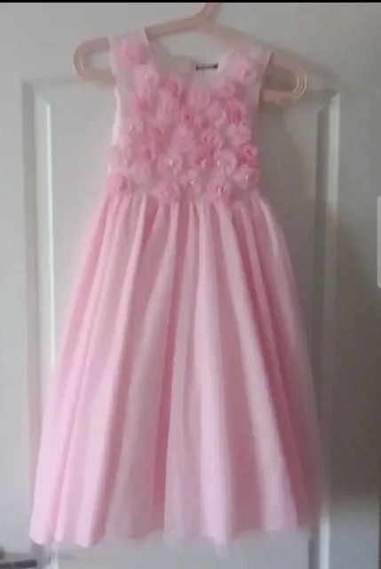 Продажа платьев в отличном состоянии - частное объявление в Сургут