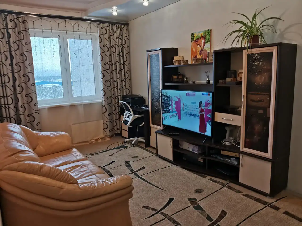 Продается 2-комнатная квартира в Сургуте