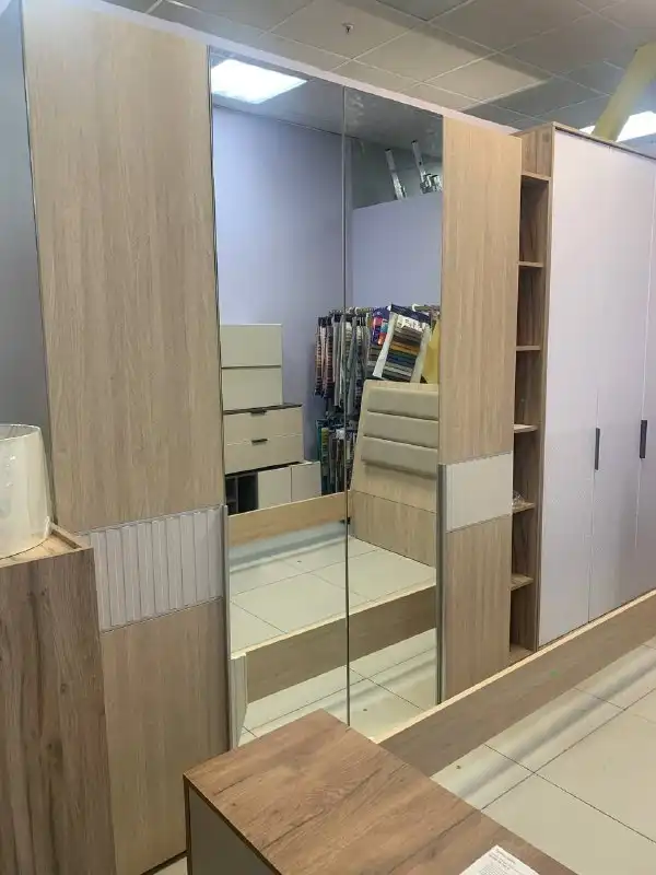 Продажа шкафа 4-дверного Беатрис