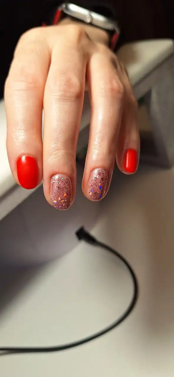 Маникюр, педикюр и ламинирование ресниц на дому - Красота (Услуги) в Сургут