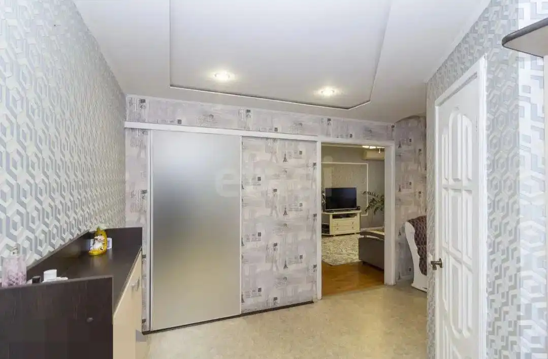 Продается 4-комнатная квартира в Тюмени - Квартиры (Недвижимость) в Тюмень