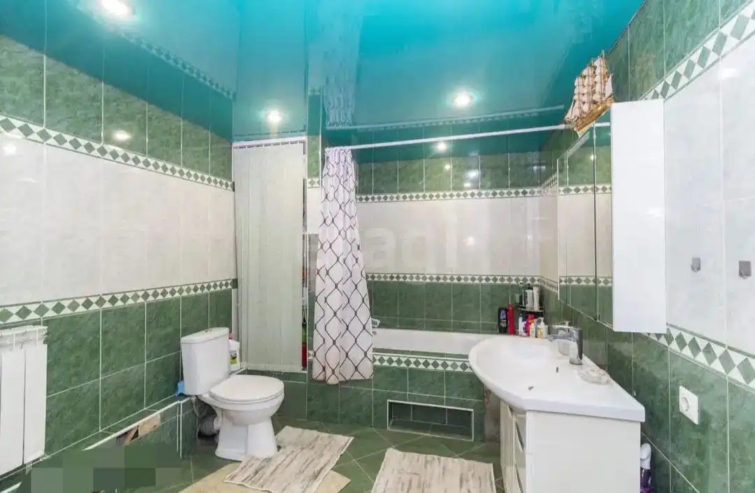 Продается 4-комнатная квартира в Тюмени - Квартиры (Недвижимость) в Тюмень