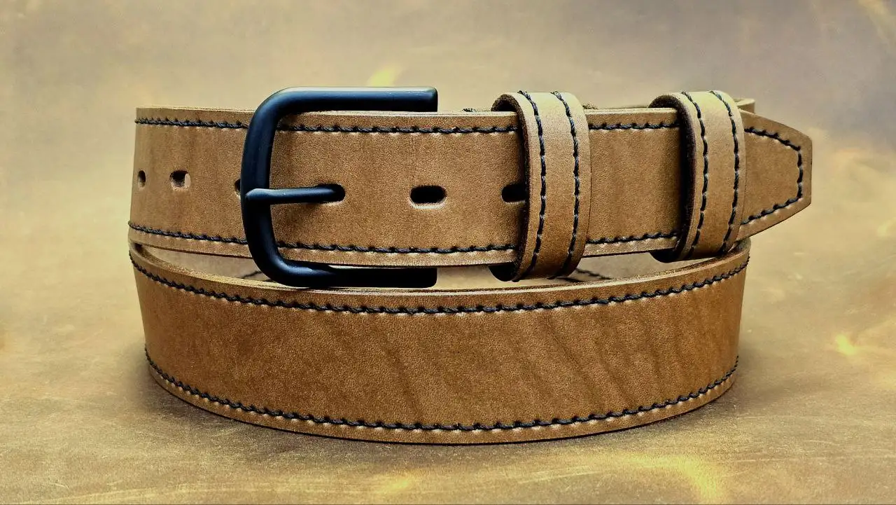 Продам ремень ручной работы из кожи буйвола - Аксессуары (Одежда) в Сургут