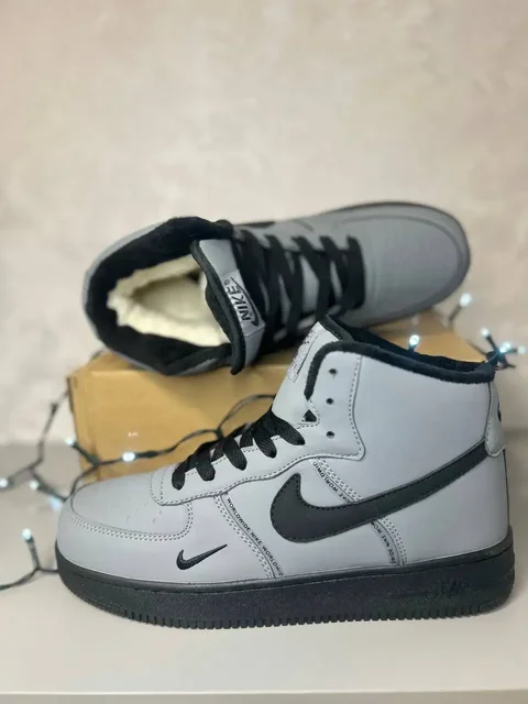 Продам новые кроссовки Nike Air Force - Куртки в Сургут