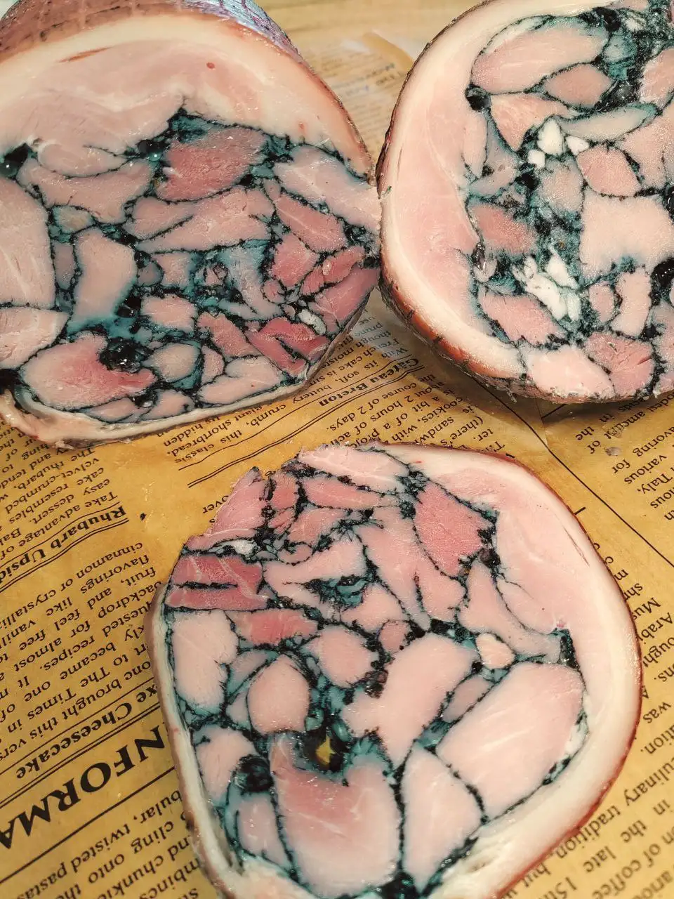 Рулька "Праздничная" с бамбуковым углем - Изготовление мясных изделий (Услуги) в Сургут