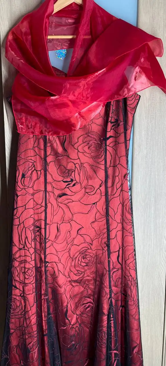 Продам праздничный комплект: сарафан, пиджак и шарф - Женская одежда (Одежда) в Сургут