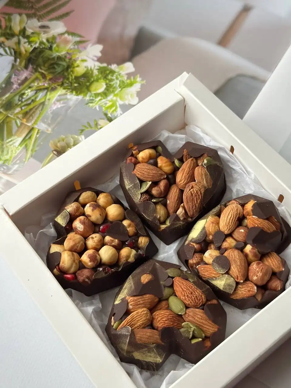 Клубника в шоколаде и сладкие боксы ручной работы - Сладости (Барахолка) в Нефтеюганск