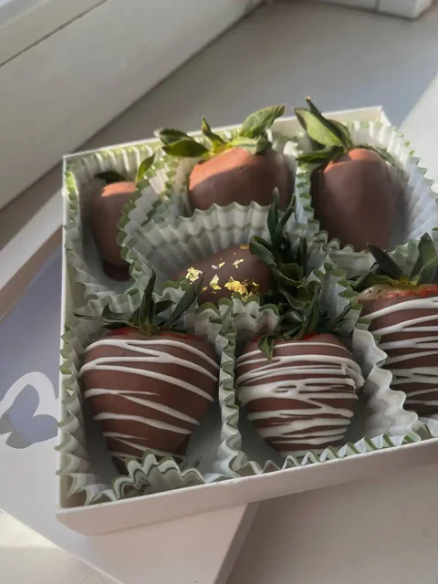 Клубника в шоколаде ручной работы с доставкой - Подарки ручной работы в Нефтеюганск