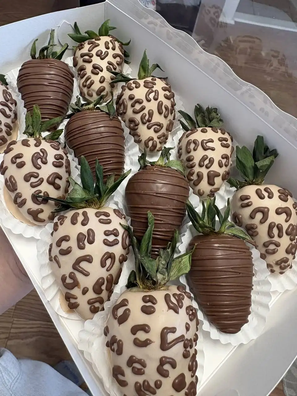 Клубника в шоколаде ручной работы с доставкой - Подарки ручной работы (Хобби и отдых) в Нефтеюганск