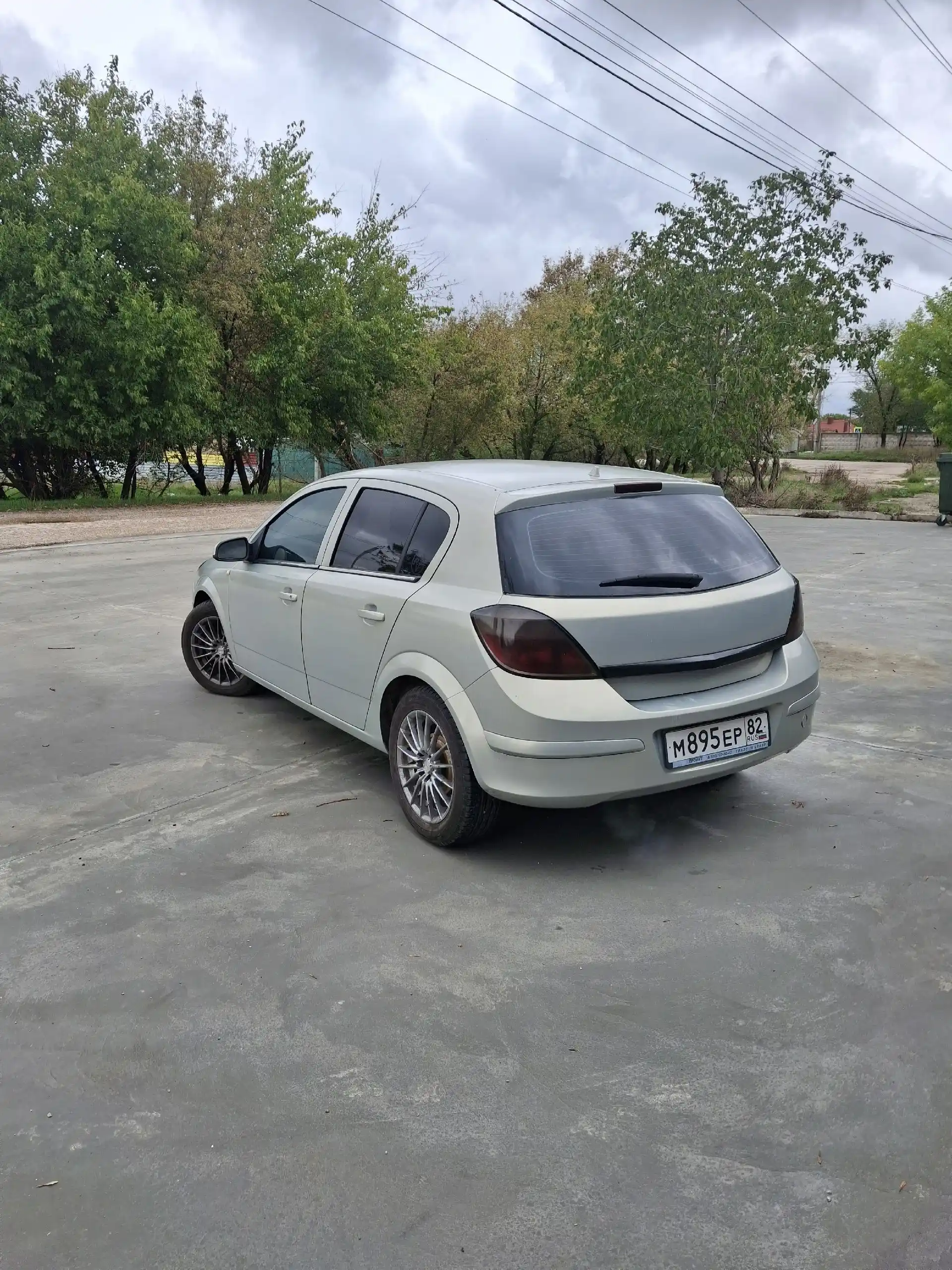 Продам автомобиль 2004г 1.6 мотор