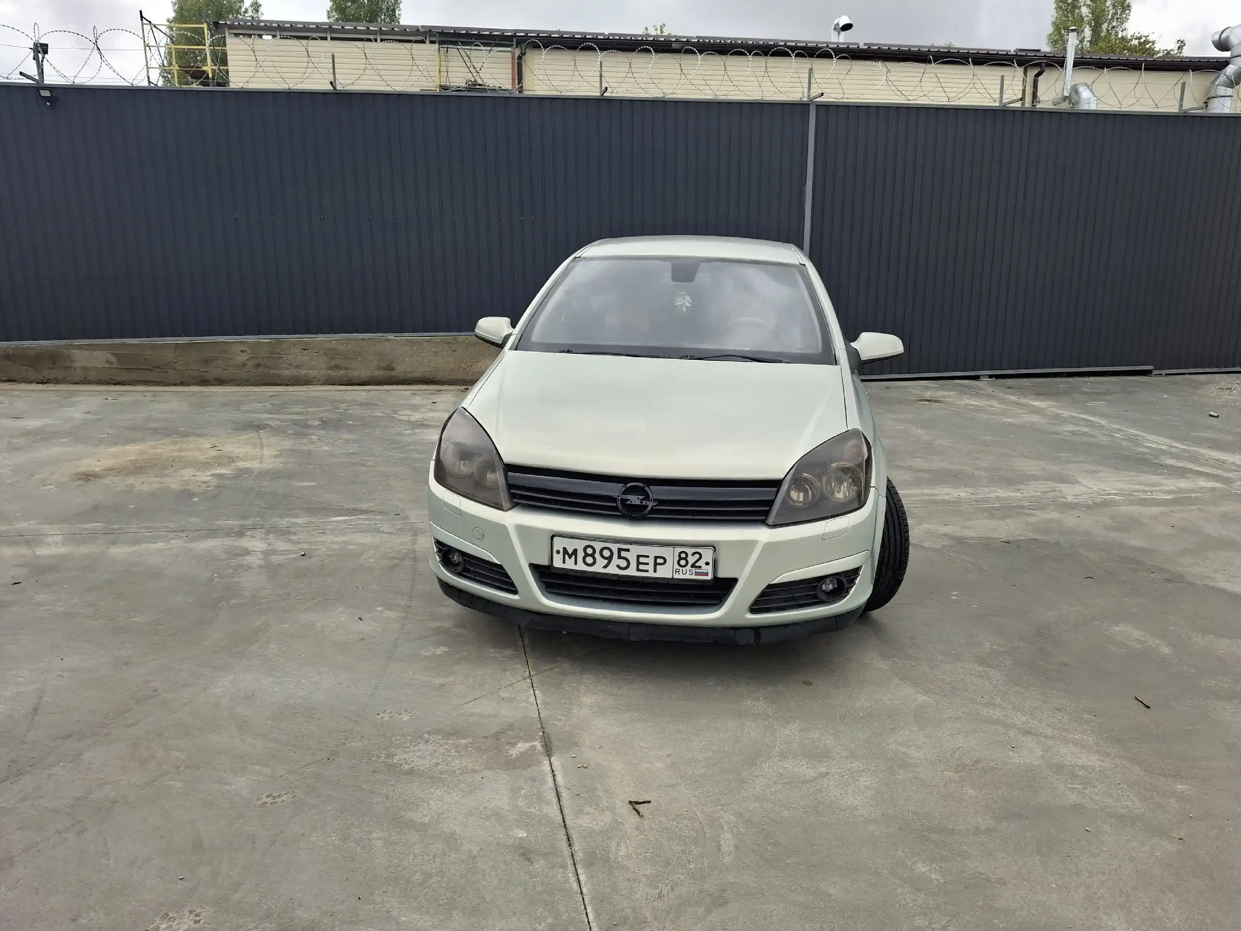 Продам автомобиль 2004г 1.6 мотор