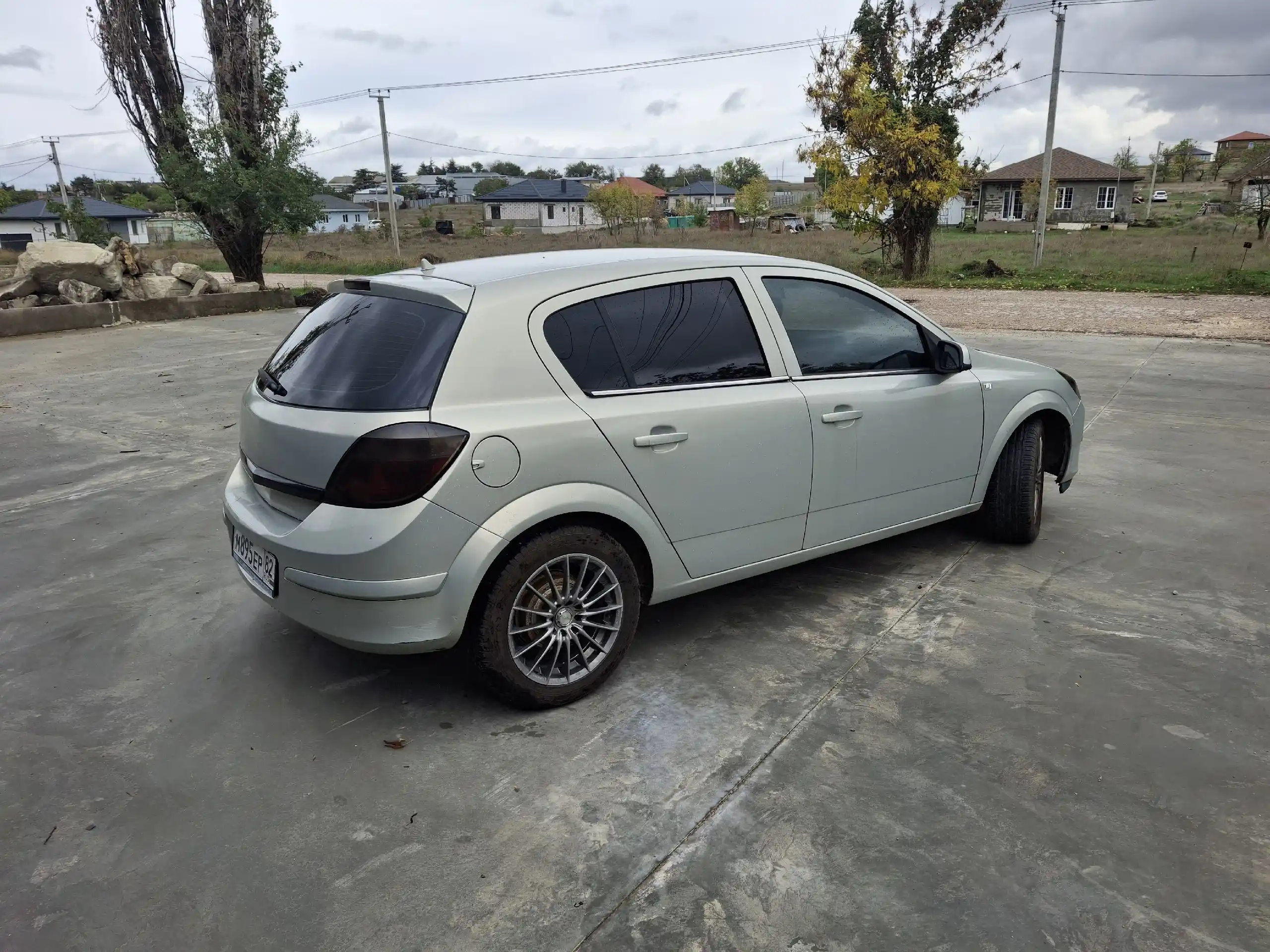 Продам автомобиль 2004г 1.6 мотор