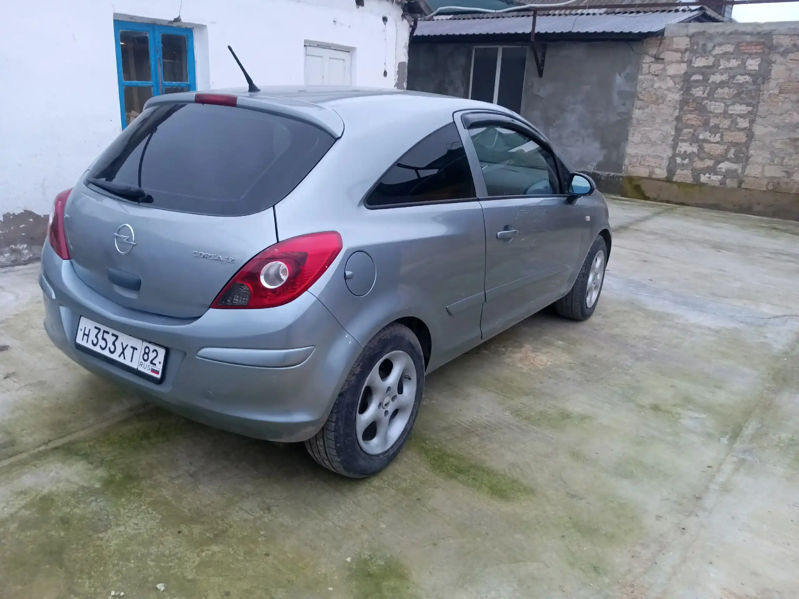 Продам автомобиль 1.2 2007 года