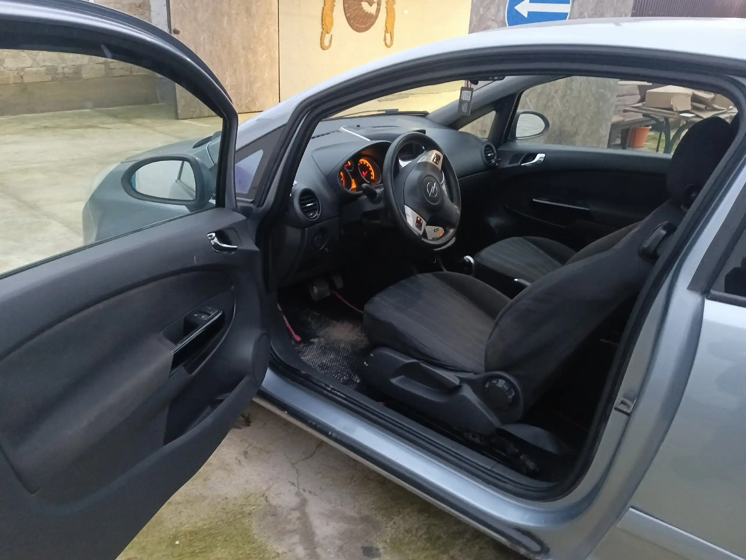 Продам автомобиль 1.2 2007 года