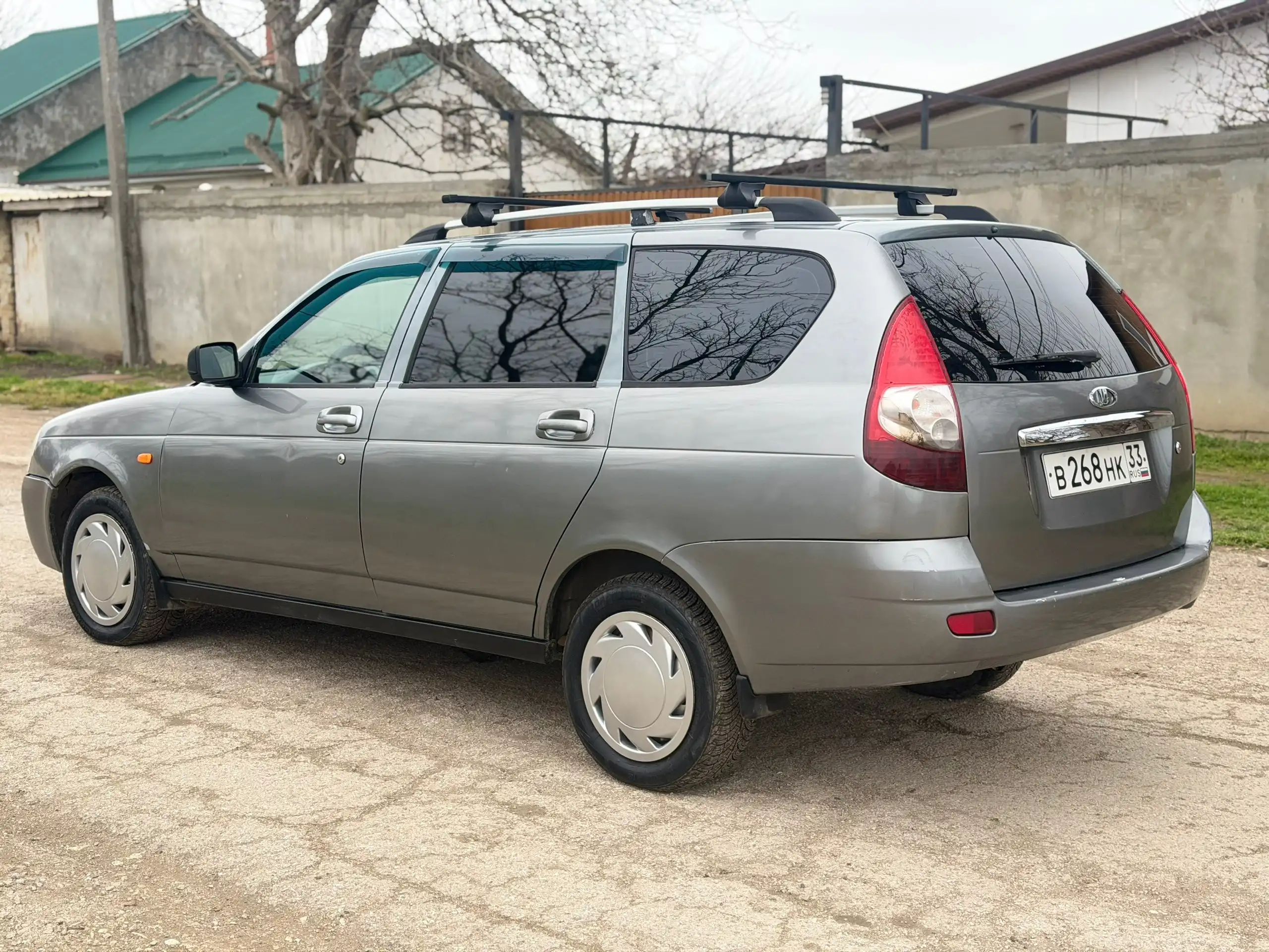 Автомобиль на очень хорошем ходу 2010 года