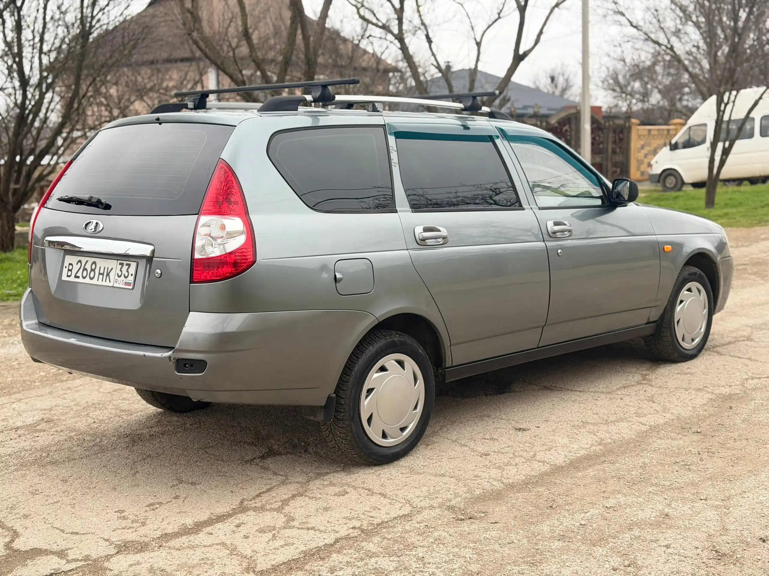 Автомобиль на очень хорошем ходу 2010 года