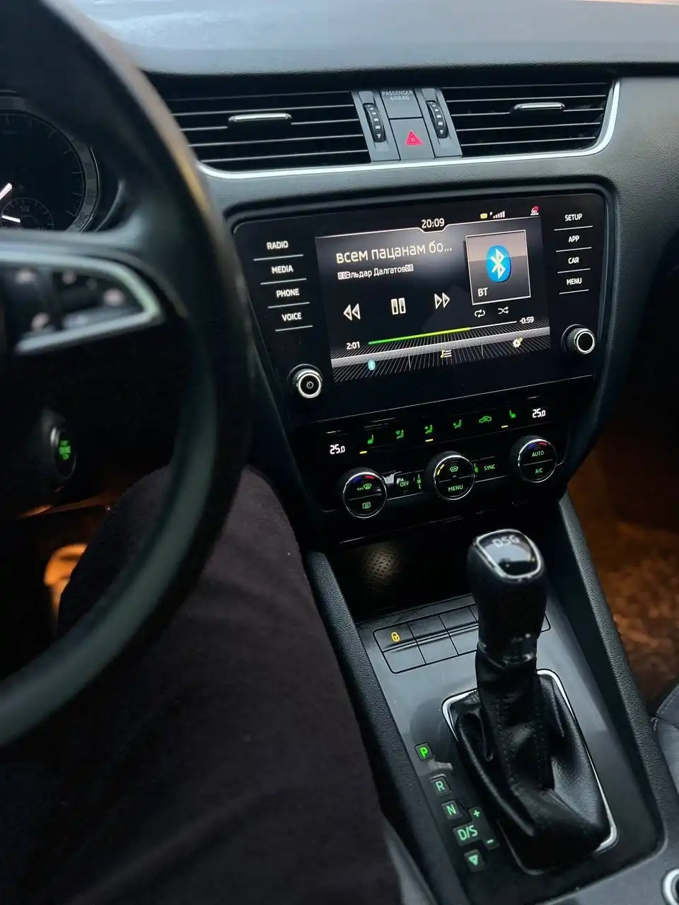 Volkswagen Golf 2017 года с пробегом 140 тыс. км