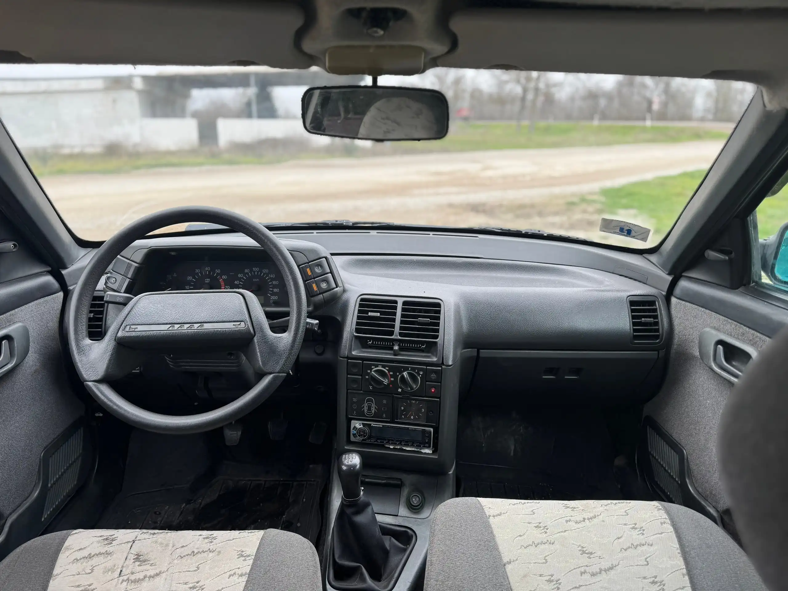 ВАЗ 2111 2006 года в хорошем состоянии