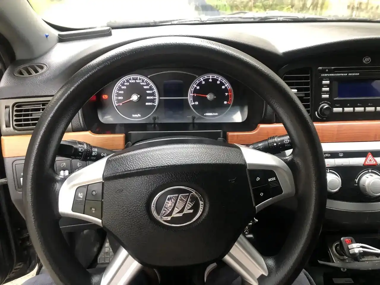 Продам Lifan Solano 1.6 МТ 2012 года