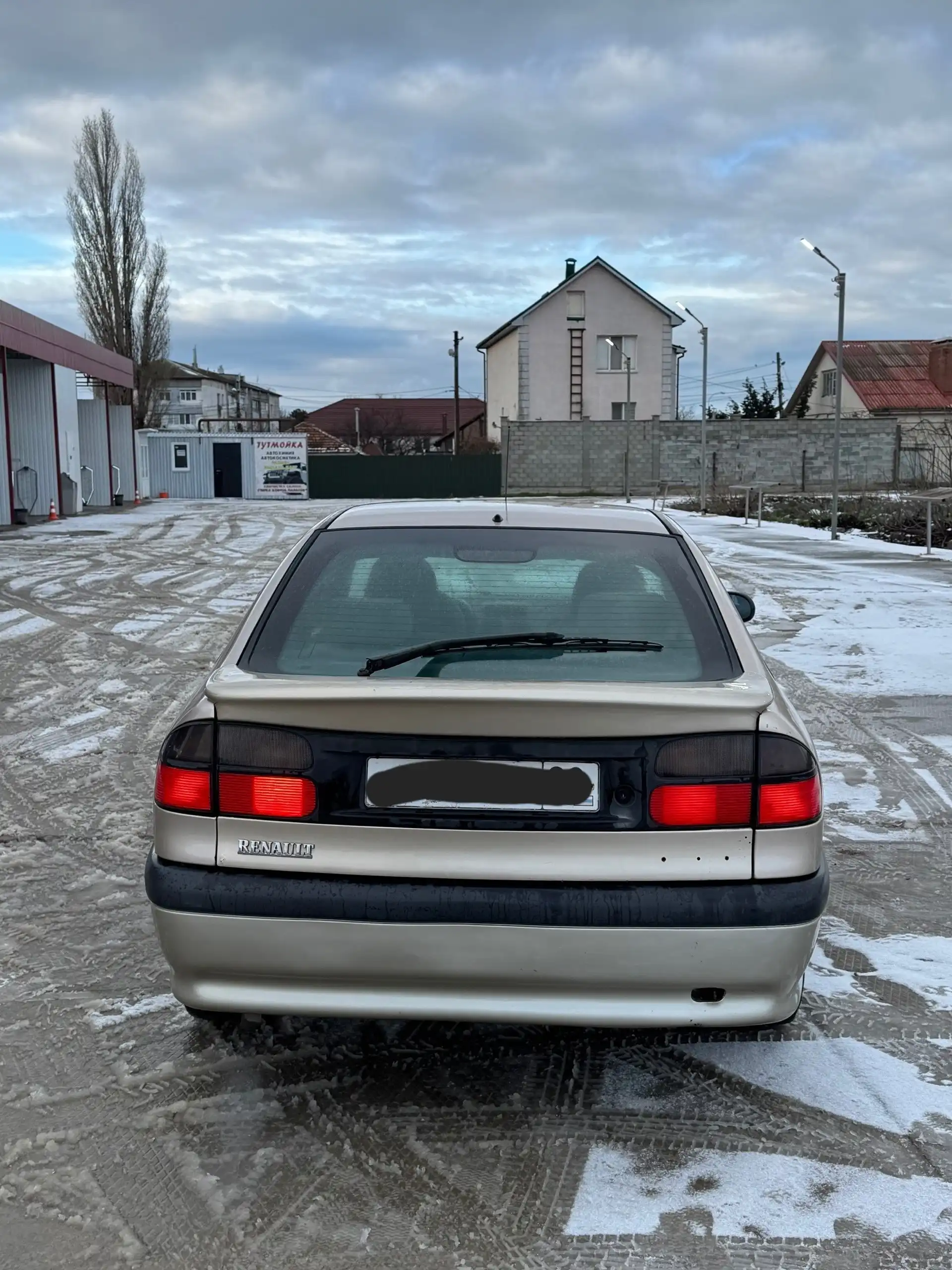 Продажа Renault Laguna 1997 года с двигателем Volvo 2.0 16v
