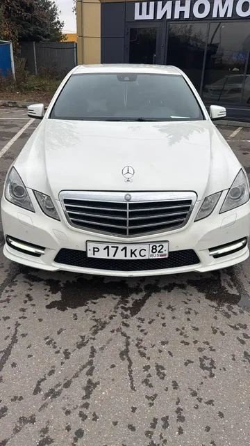 Продажа Mercedes-Benz E 200 CGI 2012 года с AMG пакетом - Запчасти в Севастополь