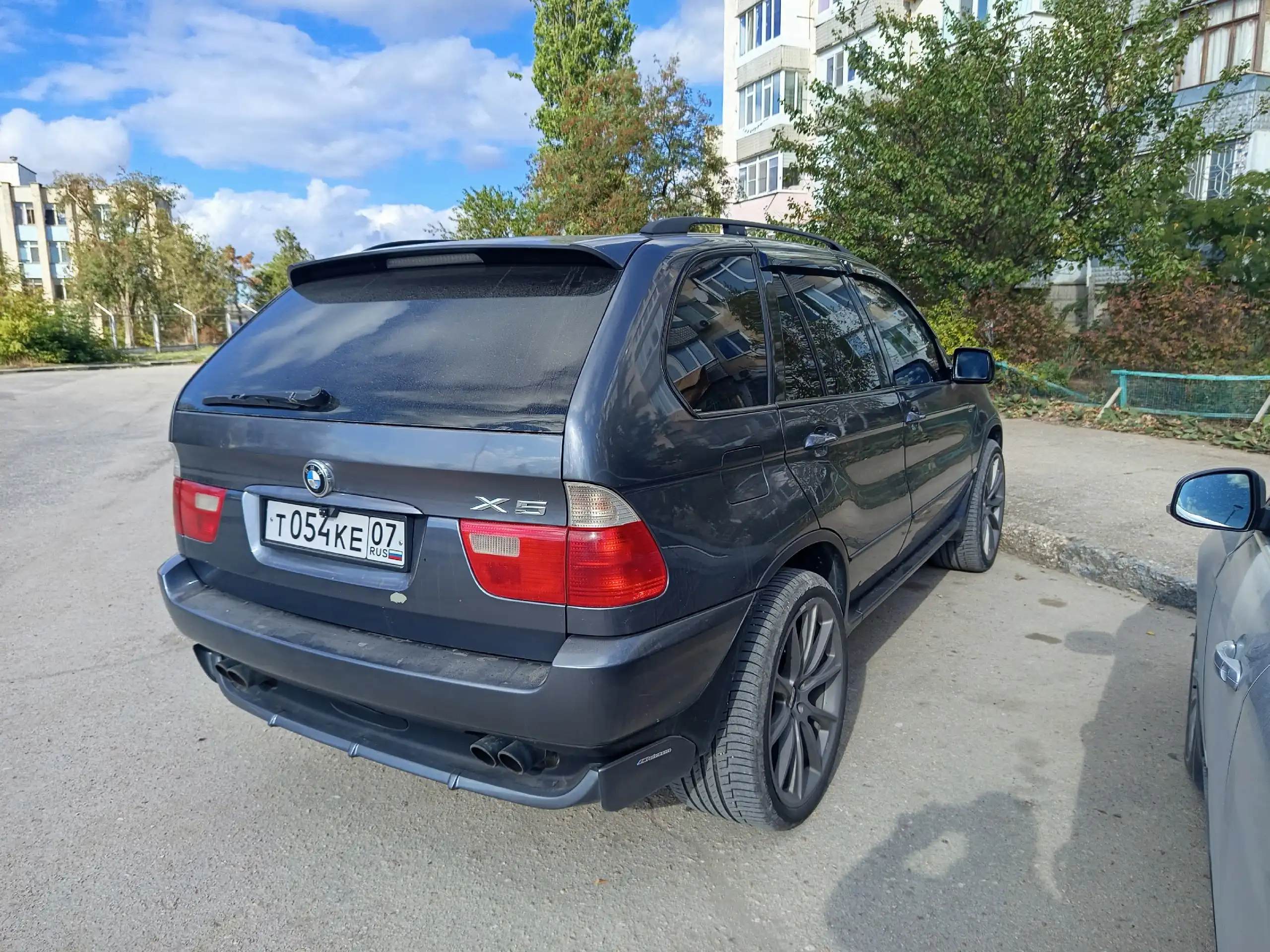 Продам BMW X5 2003 года с газовым оборудованием
