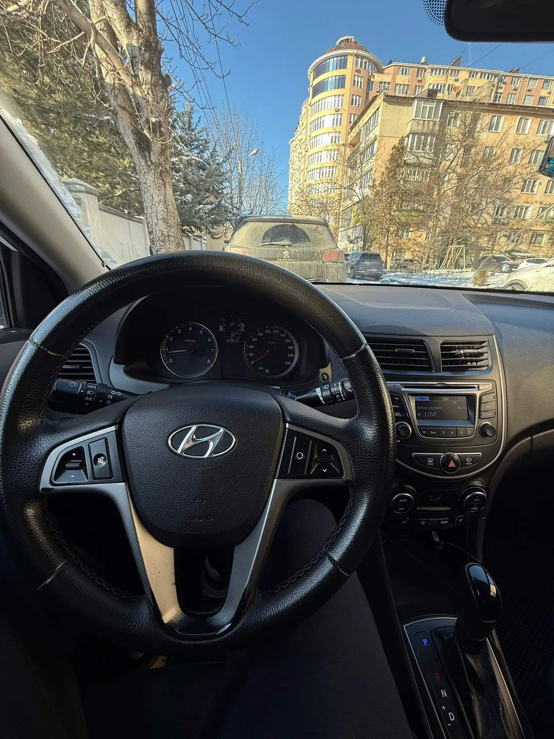 Продажа Hyundai Solaris 2015 года
