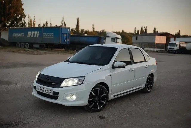Продажа Лады Гранта Спорт 2015 года - Авто в Бахчисарайский район