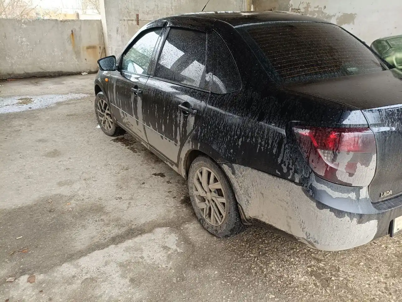 Продам автомобиль 2014 года в отличном состоянии