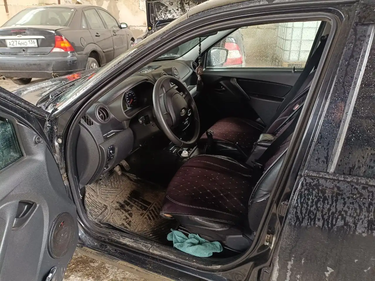 Продам автомобиль 2014 года в отличном состоянии