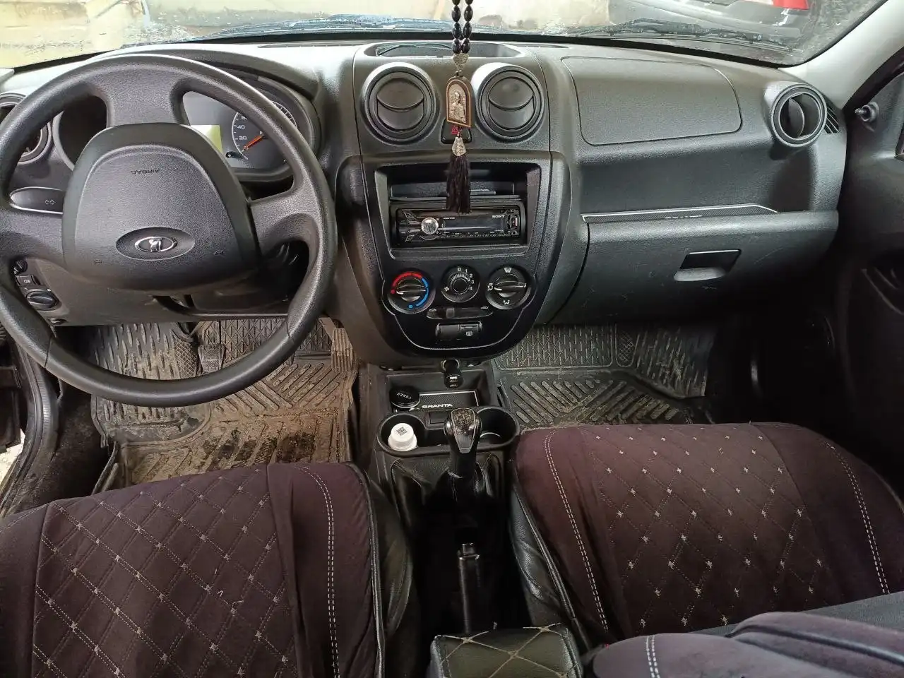 Продам автомобиль 2014 года в отличном состоянии