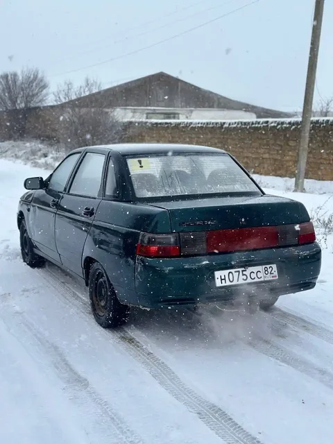 Продажа ВАЗ 2110 8-клапанный карбюратор - Запчасти в Евпатория