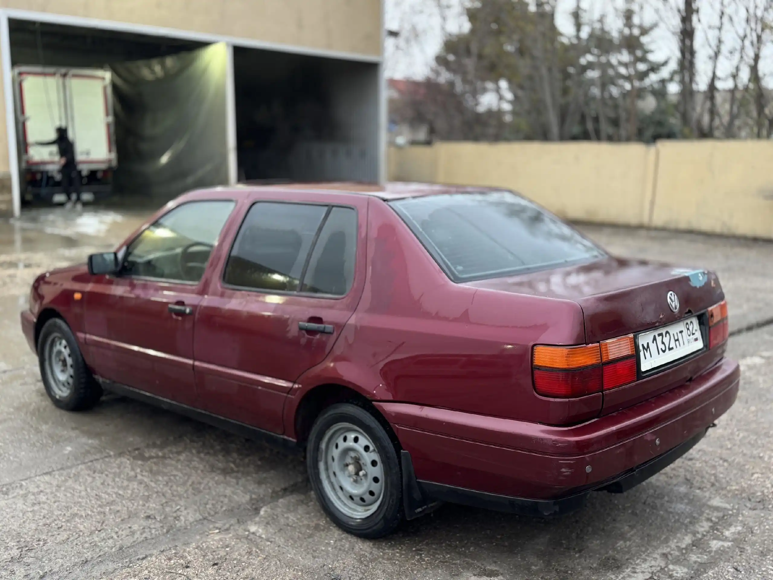 Продажа автомобиля Volkswagen Vento 1996 года
