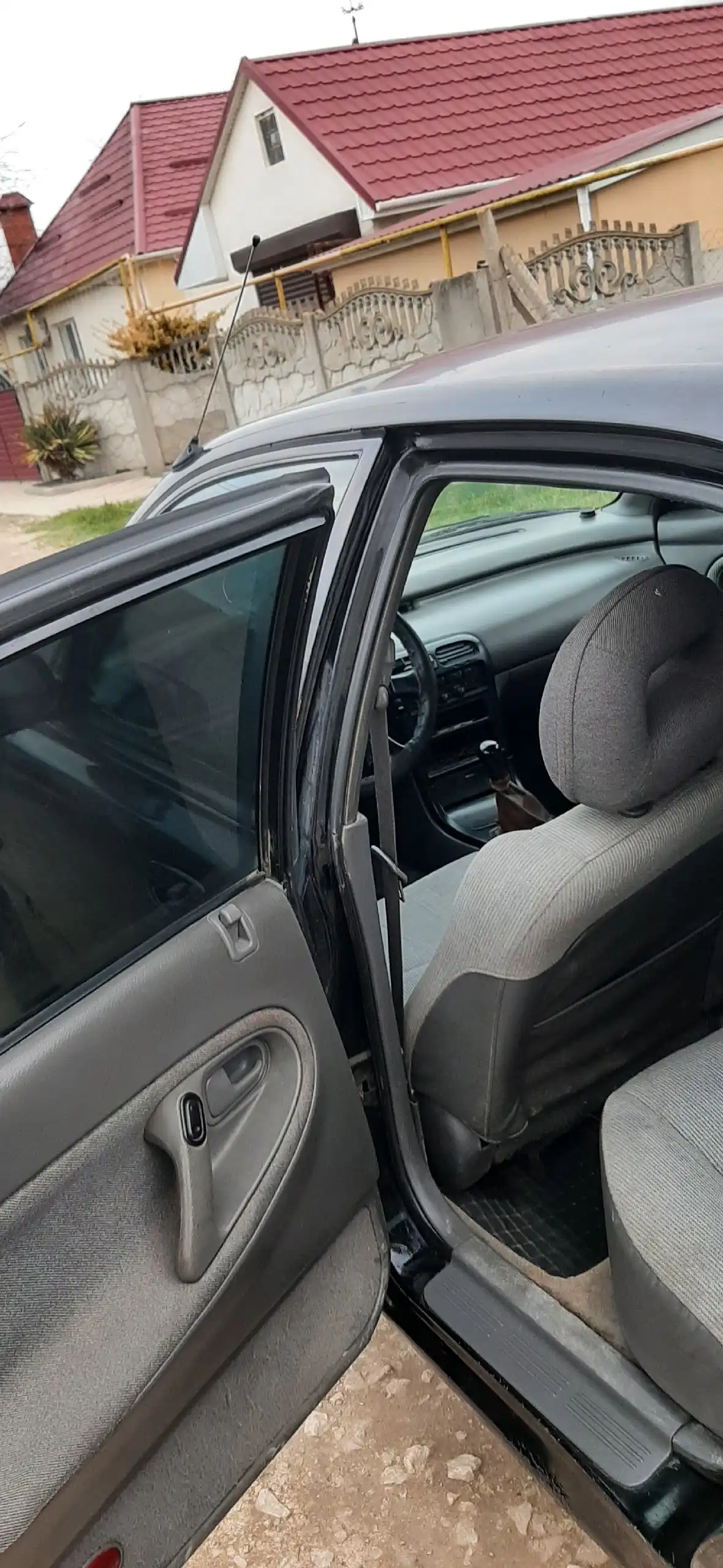 Мазда 626 1993 года в хорошем состоянии