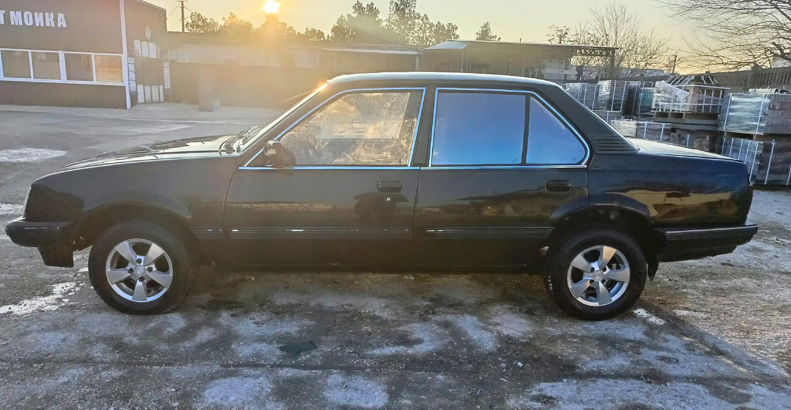 Продается Опель Аскона 1988 года - Легковые автомобили (Авто) в Красноперекопск