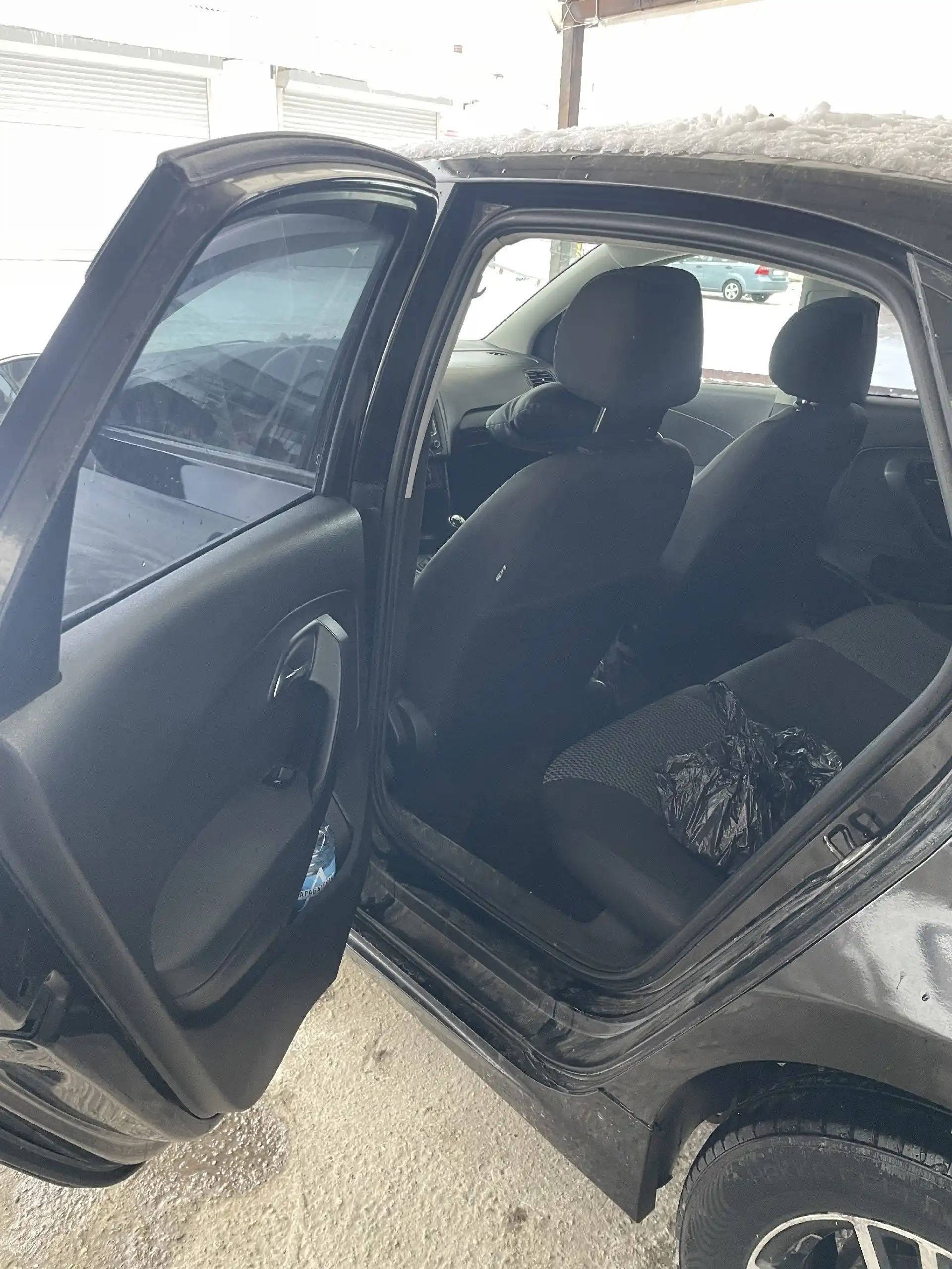 Volkswagen Polo 2011, 1.6 механика, 205000 км пробег - Авто в Севастополь