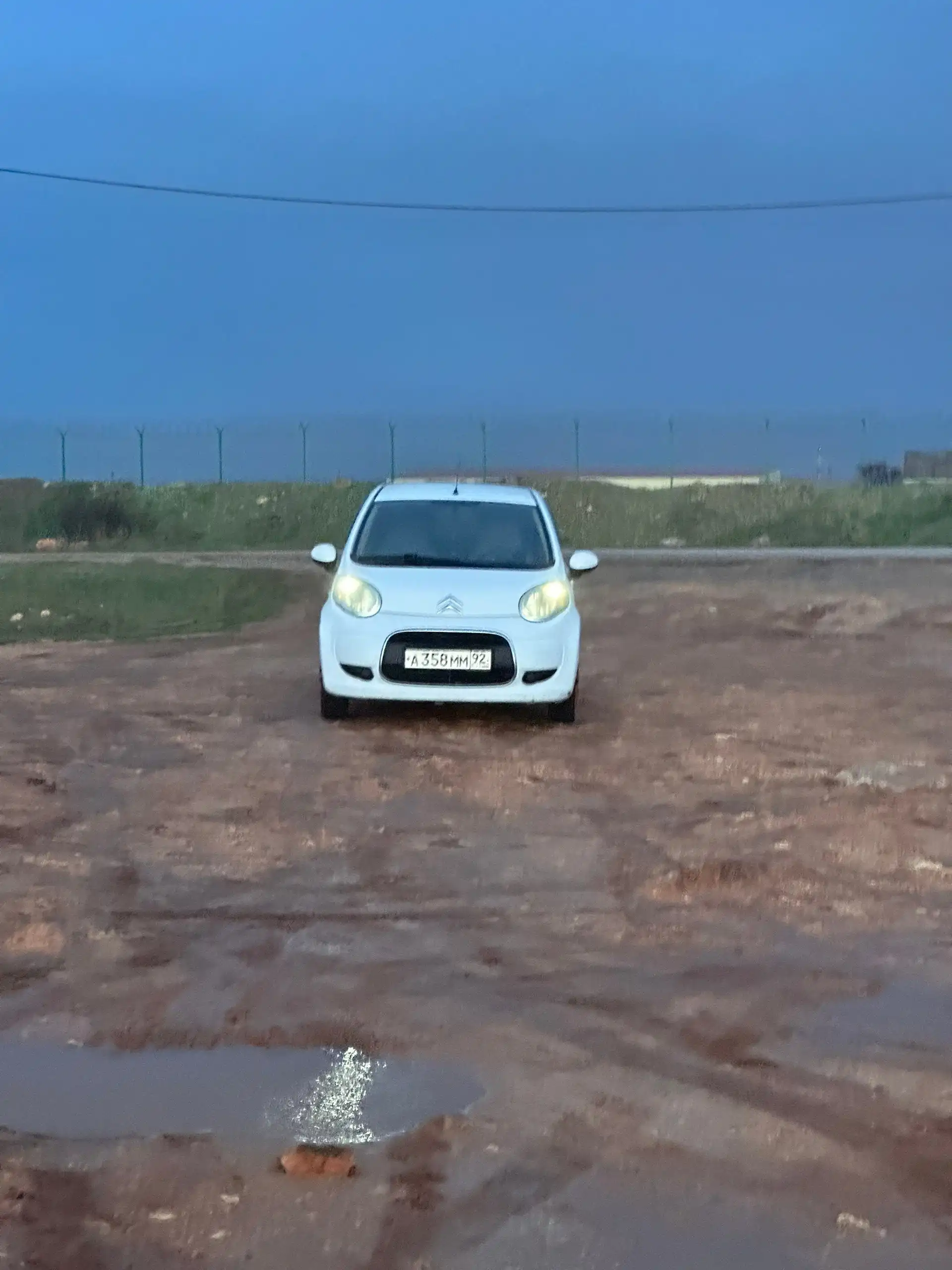 Продажа автомобиля Toyota 2011 года в Севастополе - Авто в Севастополь