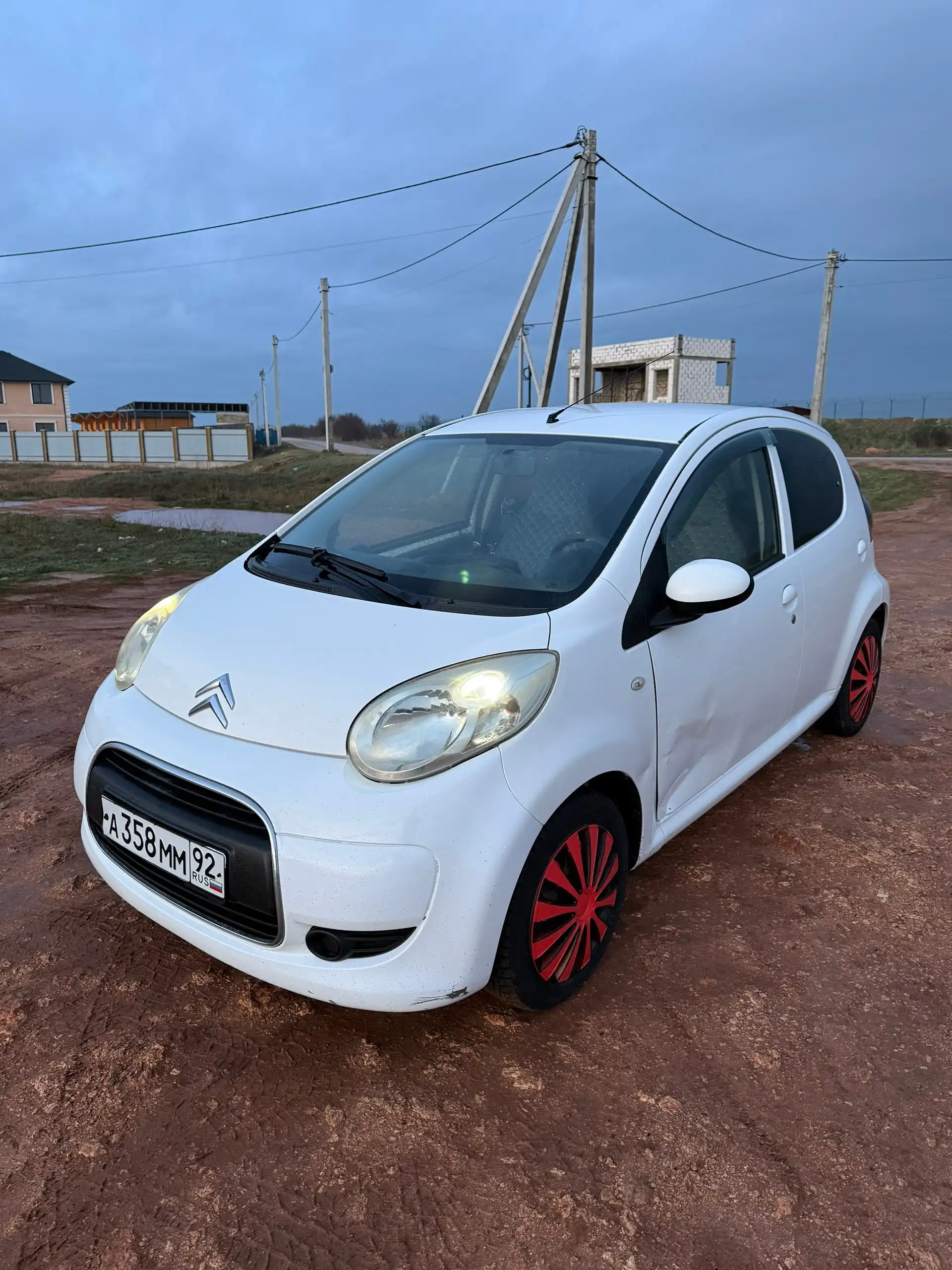 Продажа автомобиля Toyota 2011 года в Севастополе - Авто в Севастополь