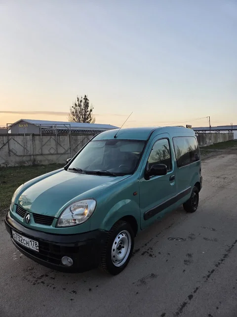 Продам автомобиль Рено Кангу 2004 года - Авто в Бахчисарай