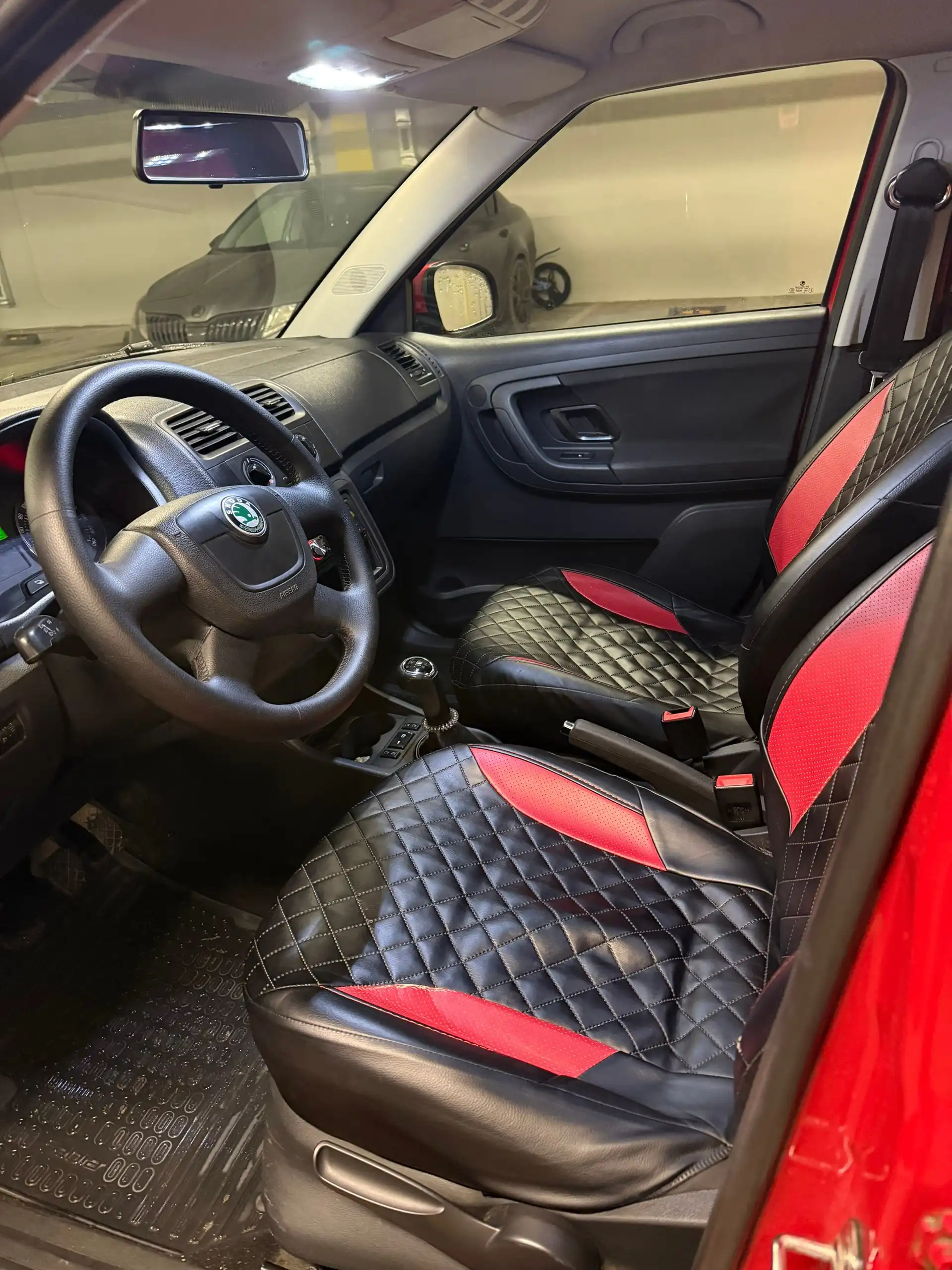 Skoda Fabia 2011 года в Симферополе - Легковые автомобили (Авто) в Симферополь