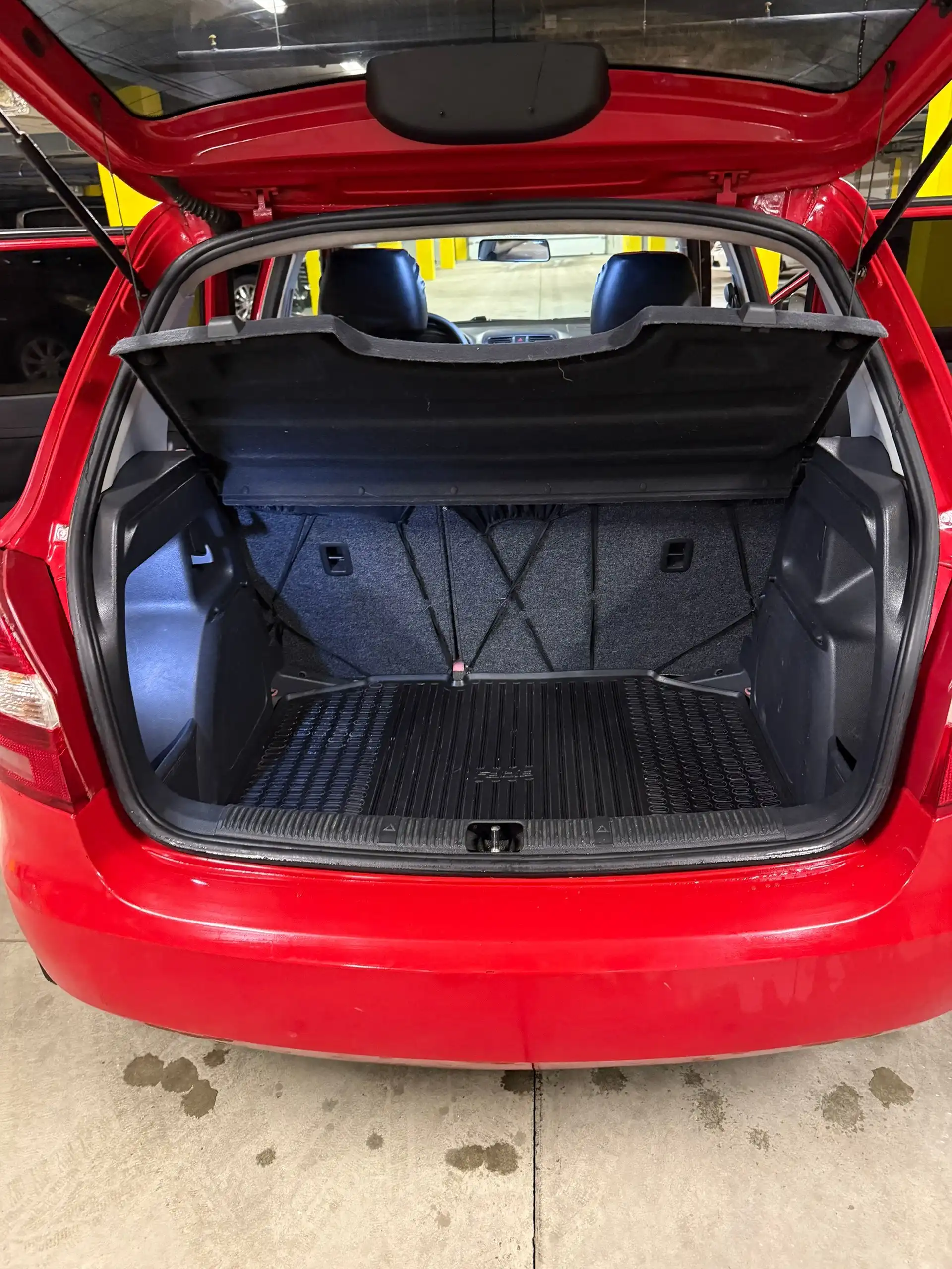 Skoda Fabia 2011 года в Симферополе - Легковые автомобили (Авто) в Симферополь