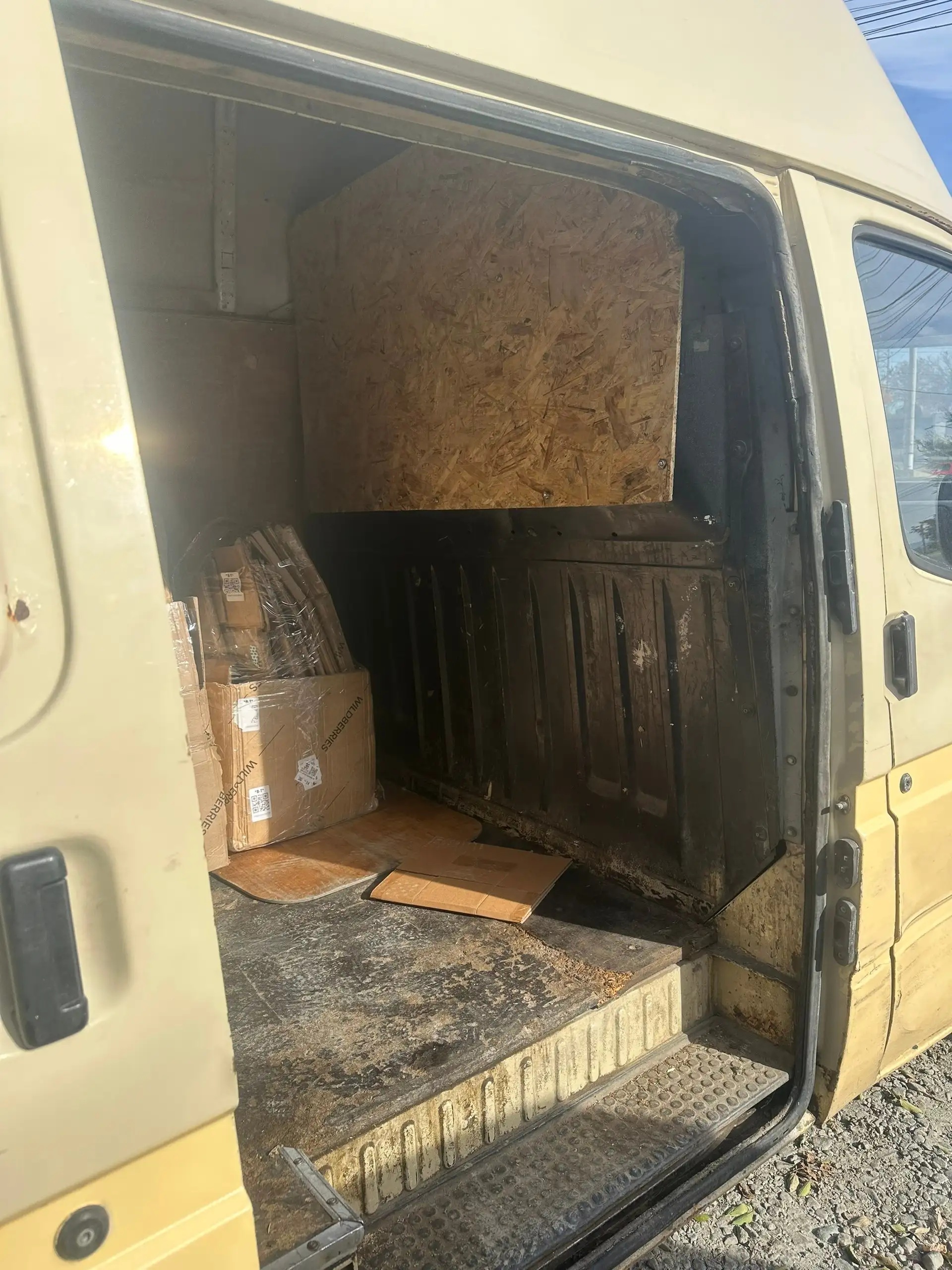 Продам автомобиль Форд Транзит 1995 года - Грузовики и фургоны (Авто) в Симферополь