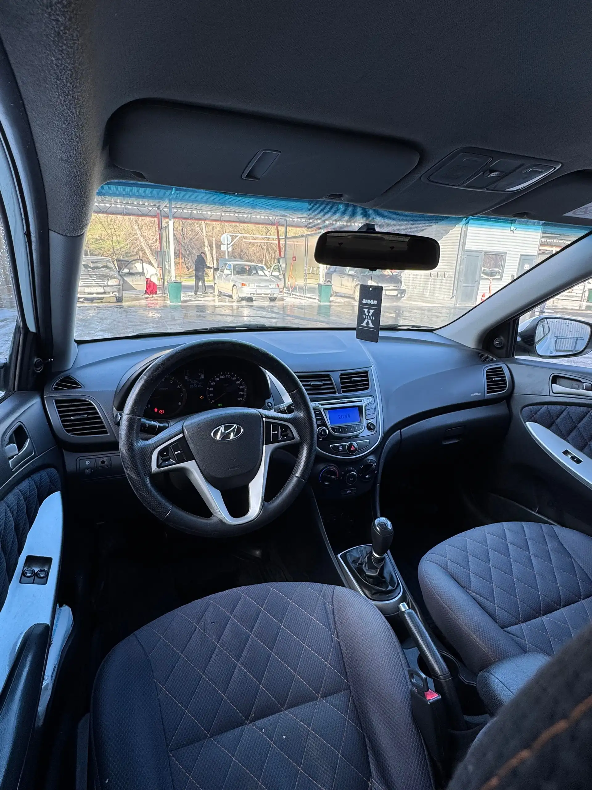 Продам Hyundai Solaris рестайлинг 2015 год - Легковые автомобили (Авто) в Симферополь