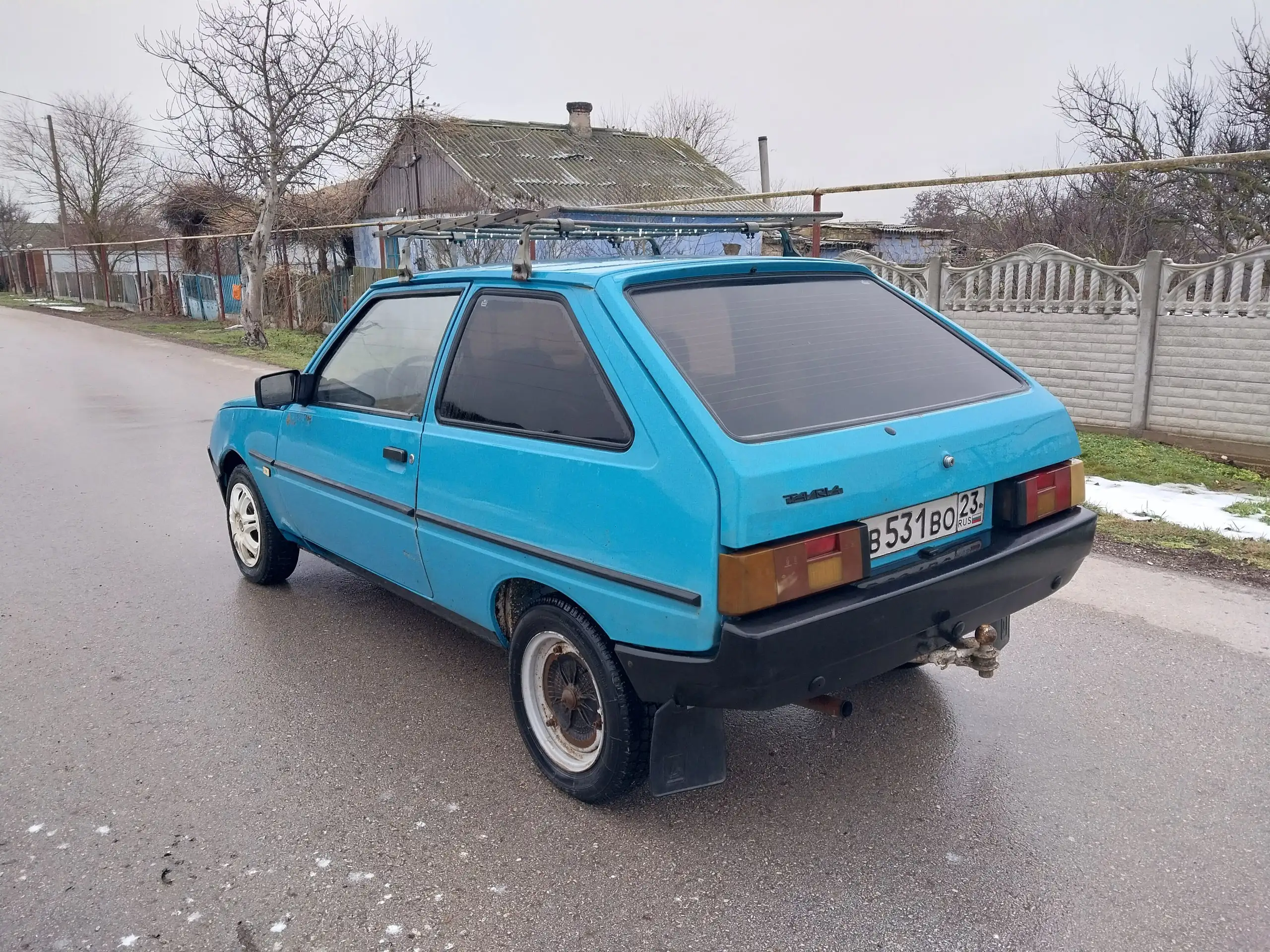 Продам ВАЗ 2107 (Таврия) на ходу с фаркопом и багажником - Легковые автомобили (Авто) в Севастополь