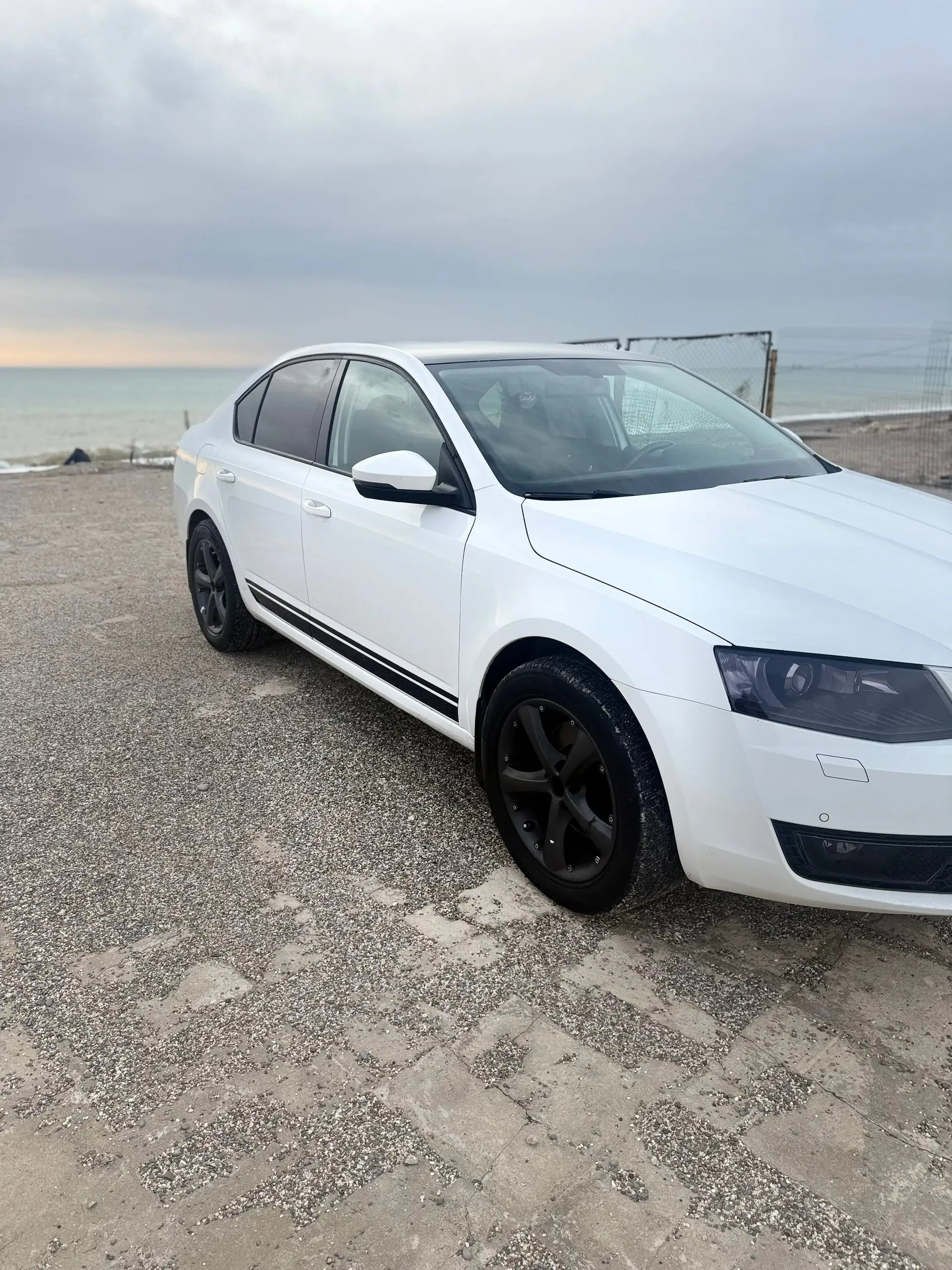 Продажа Skoda Octavia A7 1.8 в предмаксимальной комплектации - Авто в Севастополь