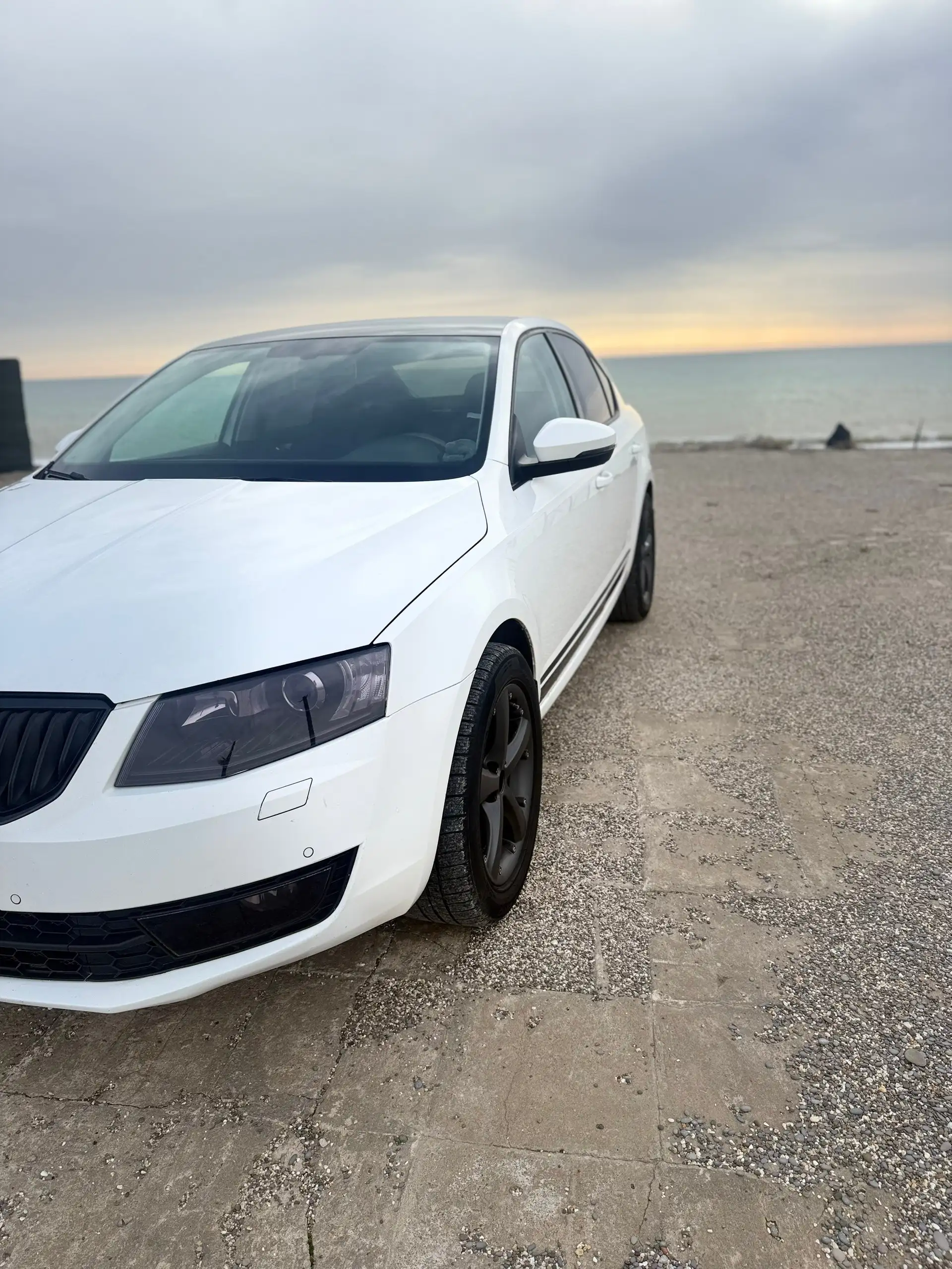 Продажа Skoda Octavia A7 1.8 в предмаксимальной комплектации - Авто в Севастополь