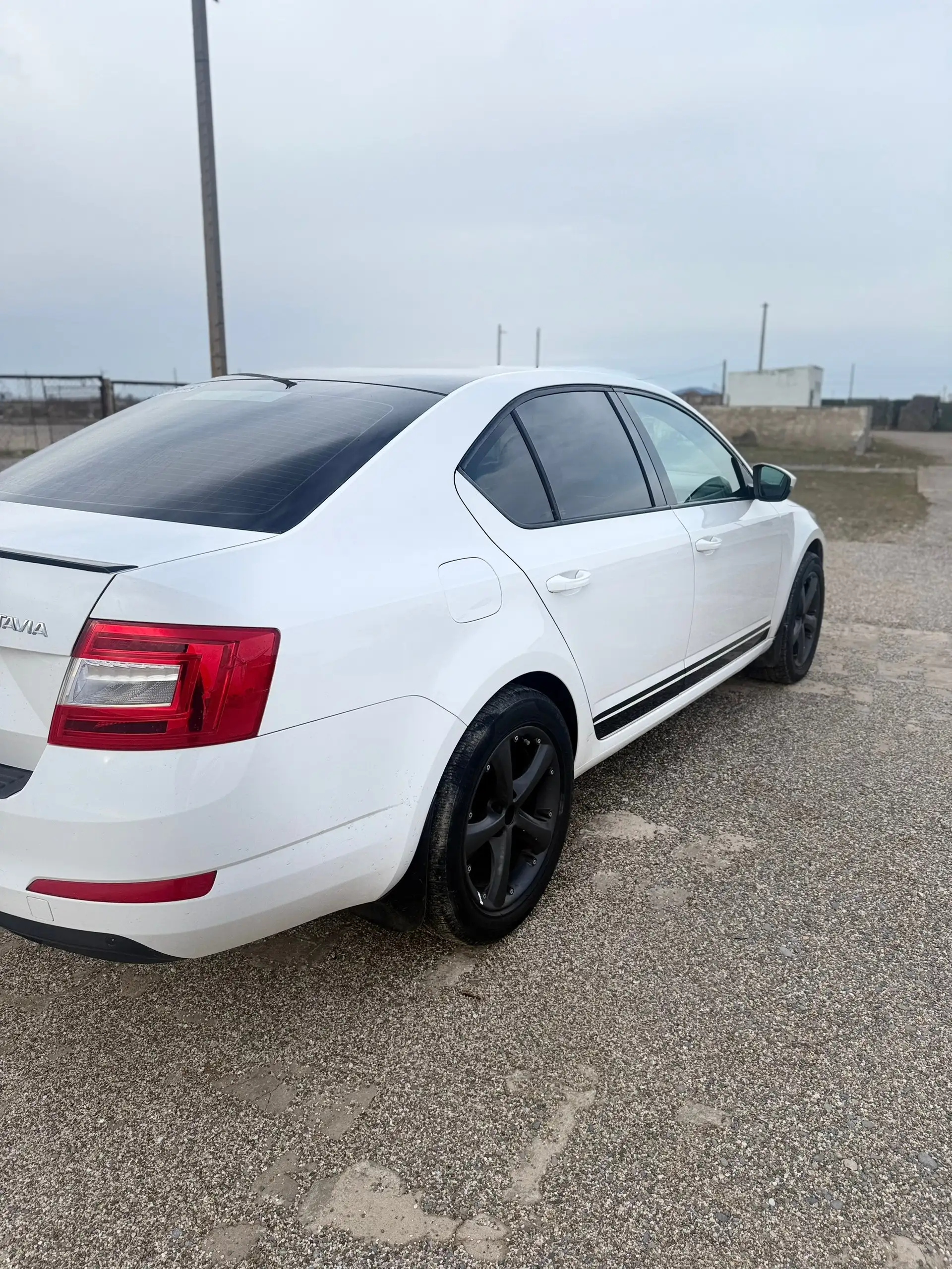 Продажа Skoda Octavia A7 1.8 в предмаксимальной комплектации - Авто в Севастополь