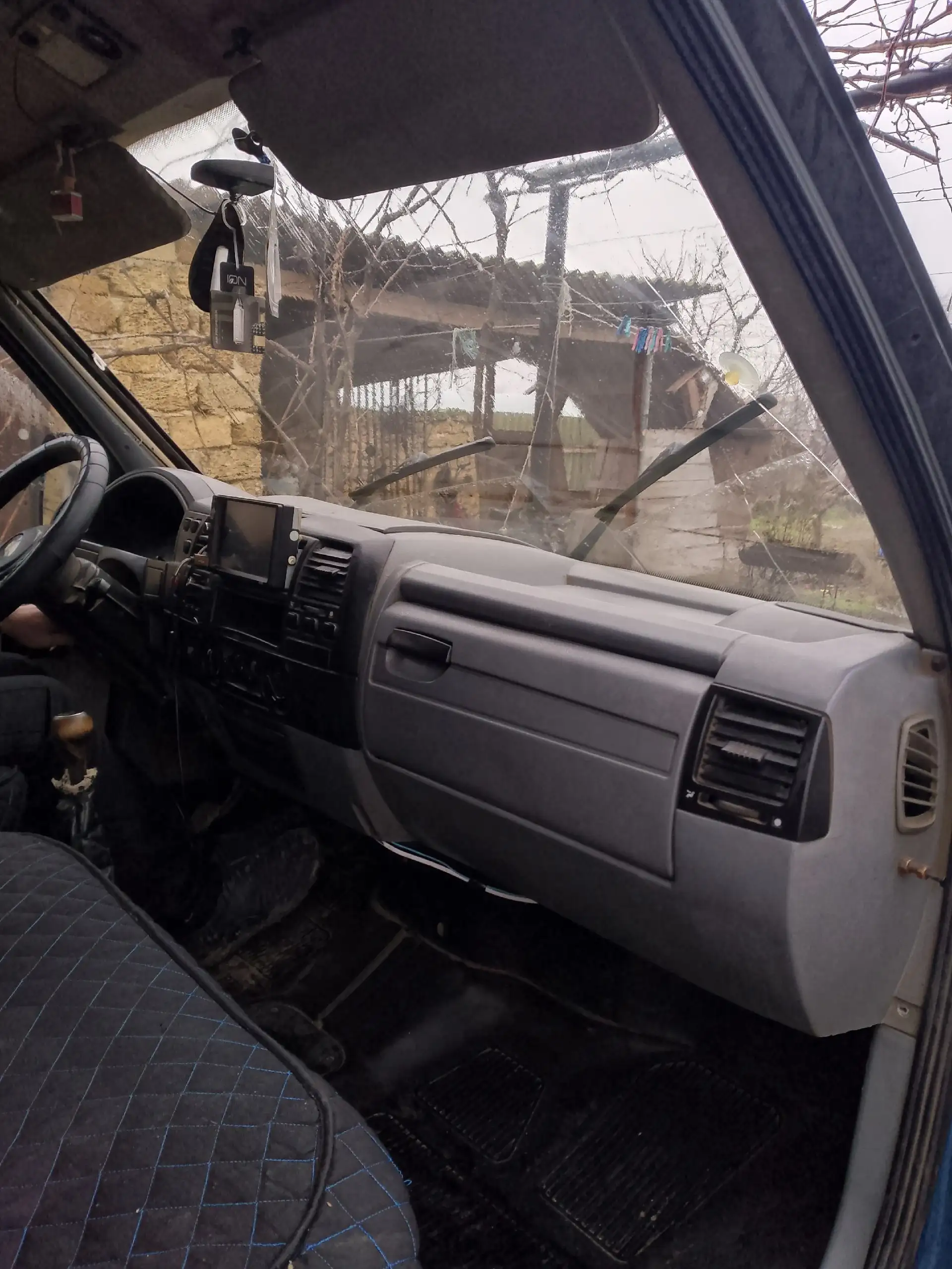 Продажа автомобиля ГАЗ Соболь 2003 года - Грузовики и фургоны (Авто) в Севастополь